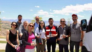 Elazığ'da jandarma ekiplerinden vatandaşlara 'Siber farkındalık' eğitimi