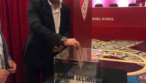 Elazığspor'dan Büyükekşi'ye kutlama