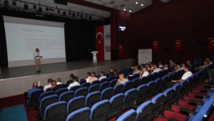 Elazığ'da otobüs şoförlerine eğitim verildi