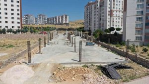 Yapımına başlanan Kent-Köy Semt Pazarı'nda çalışmalar sürüyor