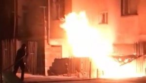 Elazığ'da korkutan odunluk yangını