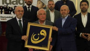 Eski TBMM Başkanı Çiçek: "Vakıflar olmasaydı Kıbrıs'ın bize ait olduğunu ispat edecek belge veya vesikamız yoktu"