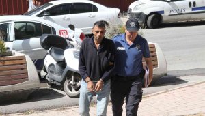 18 suç kaydı olan şüpheli, kablo çalarken yakalandı