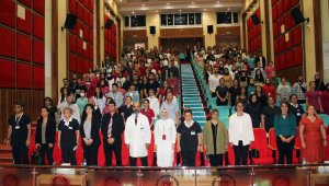 Elazığ'da 'Hemşirelikte Güçlendirme' konferansı verildi
