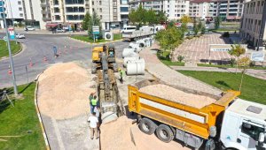 Elazığ'da altyapı yenileme çalışmaları sürüyor