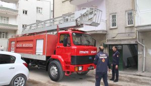 Elazığ'da fıkra gibi olay: Haber alınamayan çocuğun evinde kulaklıkla uyduğu ortaya çıktı