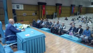 Elazığ'da umre seminerleri başladı