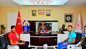 Milli sporcu Ahmet, Fransa yolcusu