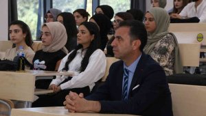Üniversite öğrencilerine sosyal hizmet uygulamaları semineri