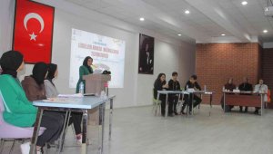 Elazığ'da 33 lisenin katılımıyla 'Münazara' turnuvasında start verildi