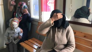 Elazığ'da dilenci operasyonu: Kimi gazetecilere tepki gösterdi, kimi kendini yerlere attı