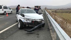 Elazığ'da trafik kazası: 4'ü çocuk 7 yaralı