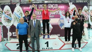 FÜ spor müsabakalarında 11'inci oldu