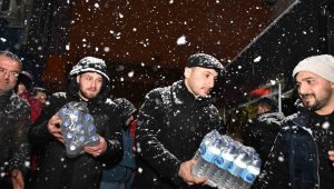 50 kişilik ekip yaraları sarmak için deprem bölgesine gitti