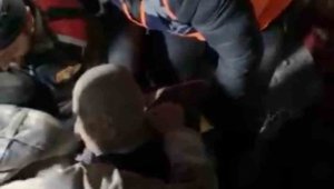 72 yaşındaki Hanife Teyze 44 saat sonra kurtarıldı ilk isteği "su" oldu