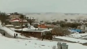 7.6'lık deprem Elbistan'ı böyle vurdu; toz bulutu gökyüzünü kapladı