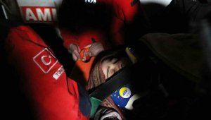 9 aylık hamile kadın 70 saatin ardından sağ kurtarıldı