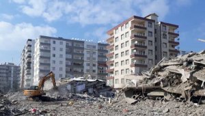 Acil yıkım kararı verilen 35 yapıdan 3'ünün yıkımı tamamlandı