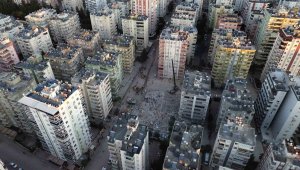 Adana Alpargun Apartmanı'nda arama kurtarma çalışmaları dron ile görüntülendi