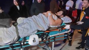Adana'daki 38 yaralı depremzede ve 31 refakatçi TSK'ya ait uçakla İstanbul'a getirildi