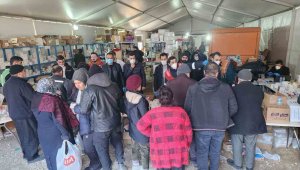 Adıyaman'da kurulan Türkiye'nin en büyük sahra eczanesi günde 7 bin kişiye hizmet veriyor