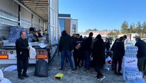 Adıyaman'daki bir fabrika, depremzedeler için yardım merkezine dönüştürüldü