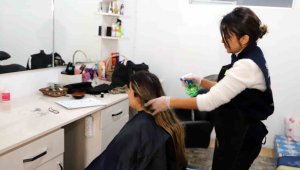 Akdeniz Belediyesi tüm birimleriyle depremzedelerin yanında