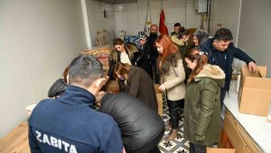 Altındağ Belediyesi depremzedelere yemek yardımını sürdürüyor