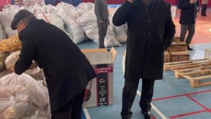 Altıntaş'tan deprem bölgesine 2 tır yardım malzemesi sevk edildi