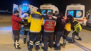 Ambulans uçak yaralı afetzedeler için Türkiye semalarında