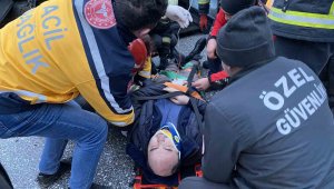 Ani fren kazaya sebep oldu: 2 yaralı