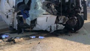 Ankara'da 2 kamyon çarpıştı: 2 yaralı