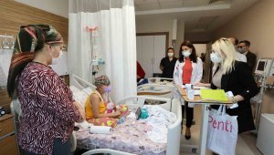 AÜ'de 4 bine yakın depremzede tedavi edildi
