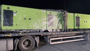 Azerbaycan Savunma Bakanlığı Türkiye'ye jeneratör gönderdi