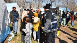 Bağlar'da depremin yaraları sarılıyor