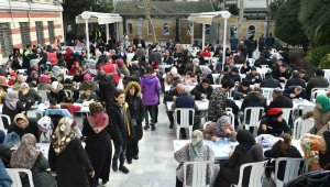 Bahçelievler'de depremde hayatlarını kaybedenler için Mevlid-i Şerif programı düzenledi