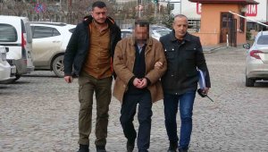 Barışmak için gittiği yeğenini bıçaklayarak öldüren şüpheli adliyeye sevk edildi
