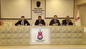 Başkan Çelik deprem çalışmaları hakkında meclisi bilgilendirdi