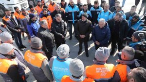 Başkan Çolakbayrakdar: "Tüm imkanlarımız ile deprem bölgelerindeyiz"