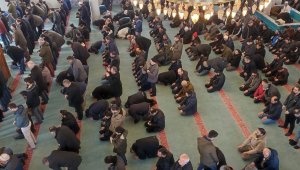 Bayburt'ta depremde hayatını kaybedenler için gıyabi cenaze namazı kılındı