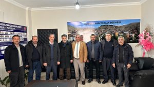 Bayburt'ta köy ve merkez mahalle muhtarlarının deprem bölgesine yardımları sürüyor