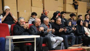 Bayrampaşa'da depremzedeler için Kur'an-ı Kerim okundu