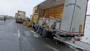 Bilecik'te 2 tır çarpıştı: 1 yaralı