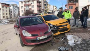 Bilecik'te yaşanan trafik kazası ucuz atlatıldı