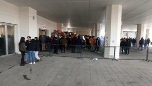 Binlerce Sincanlı genç vatandaş yardım seferberliğine katıldı