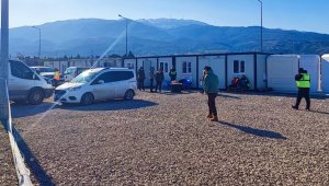 Bodrum Belediyesi tarafından çadırlar ve prefabrik ev kuruldu