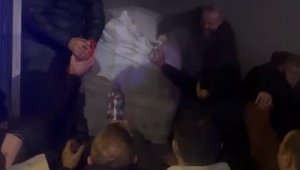 Bolu'dan Kahramanmaraş'a giden yardım tırı alev aldı