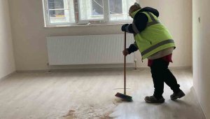 Buharkent Belediyesi depremzedeler için evleri hazırlıyor