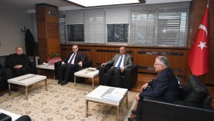 Büyükkılıç, Kayseri'ye gelen depremzedeler için rektörlerle bir araya geldi