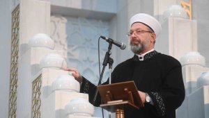 Camilerde Kahramanmaraş merkezli yaşanan depremler konulu hutbe okundu